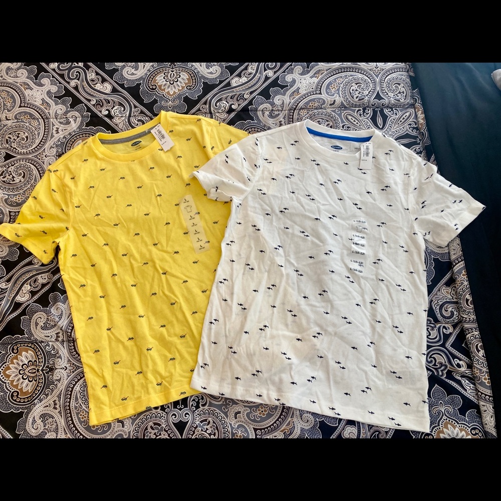 NWT 2 Boys size L (10-12) shirts. NEVER WORN!! Perfect condition 🤩